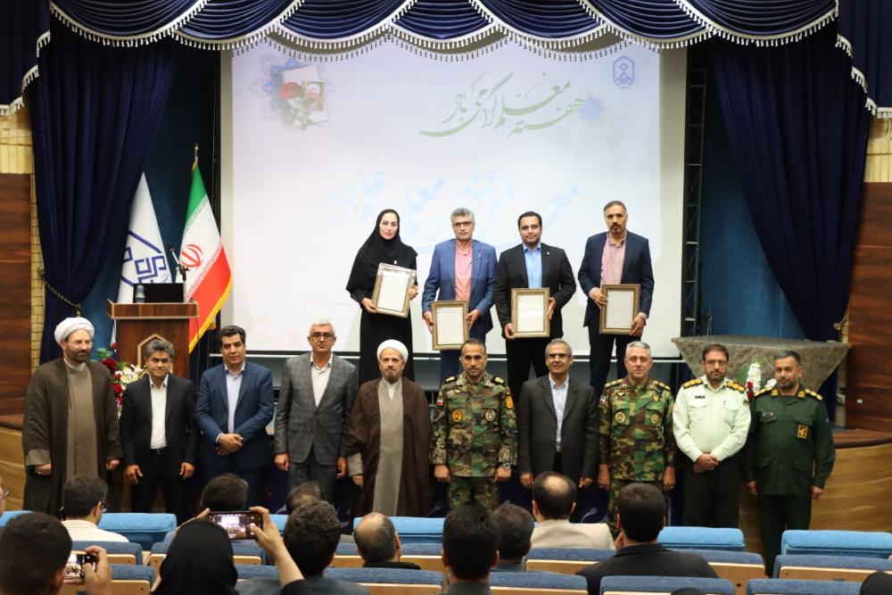 برگزاری مراسم بزرگداشت مقام استاد و تجلیل از سرآمدان آموزشی دانشگاه مراغه