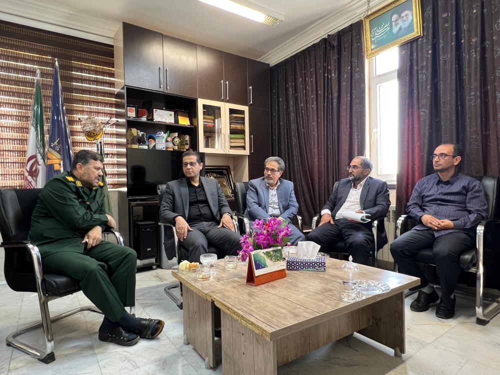 دیدار جمعی از مسئولین دانشگاه مراغه با فرمانده سپاه ناحیه مراغه