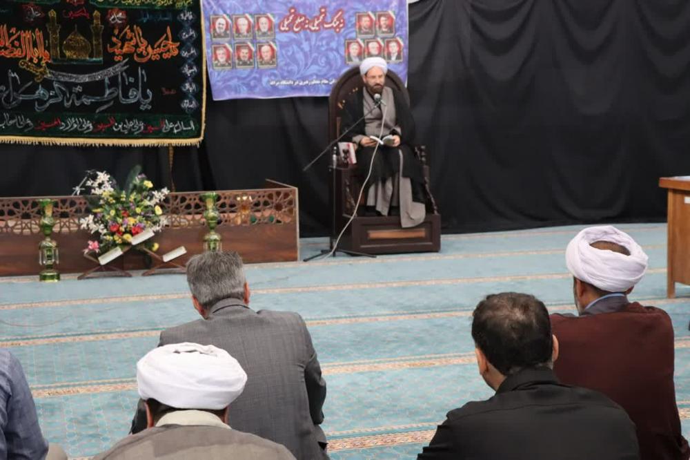 ملت بزرگ ایران تربیت یافته مکتب والای امام حسین (ع) / بازخوانی عفت و حجاب زینبی از درس‌های مهم عاشورا